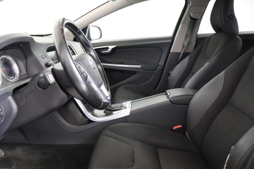 Volvo S60 II Санкт-Петербург  - изображение 8