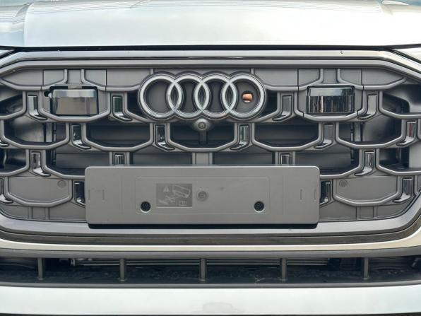 Audi Q8 I (4M) Рестайлинг с пробегом 2025 года, цена 16 470 000 рублей, 10 км, внедорожник, Автокод Объявления