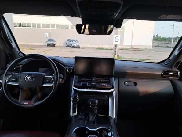 Toyota Land Cruiser 300 Series с пробегом 2022 года, цена 11 440 000 рублей, 47730 км, внедорожник, Автокод Объявления