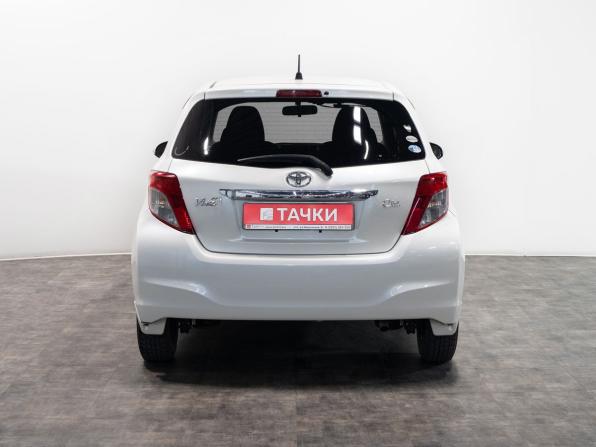 Toyota Vitz III (XP130) с пробегом 2013 года, цена 850 000 рублей, 110150 км, хэтчбек, Автокод Объявления