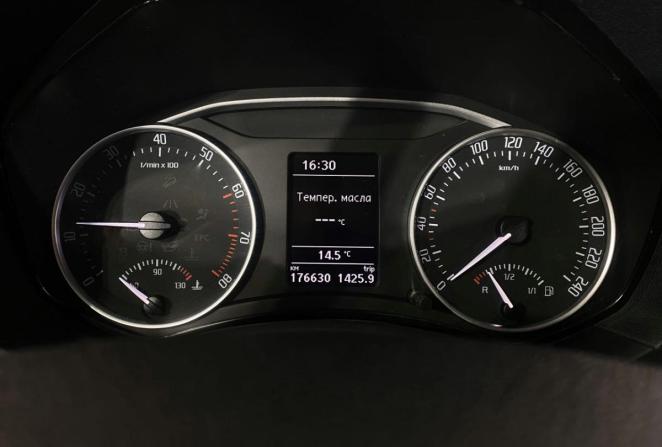 Skoda Octavia II (A5) Рестайлинг с пробегом 2012 года, цена 895 000 рублей, 176630 км, лифтбек, Автокод Объявления