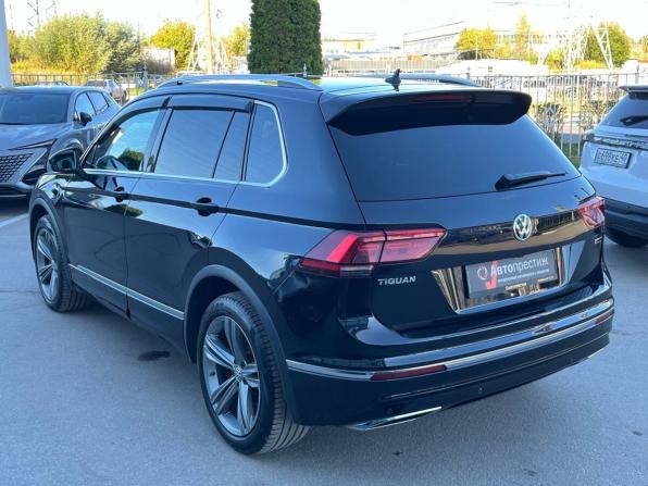 Volkswagen Tiguan II с пробегом 2018 года, цена 2 300 000 рублей, 202289 км, внедорожник, Автокод Объявления