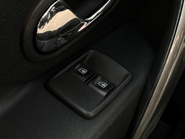 Renault Logan II Рестайлинг с пробегом 2021 года, цена 1 268 600 рублей, 64854 км, седан, Автокод Объявления