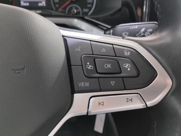 Volkswagen Polo VI с пробегом 2022 года, цена 1 760 000 рублей, 37750 км, лифтбек, Автокод Объявления