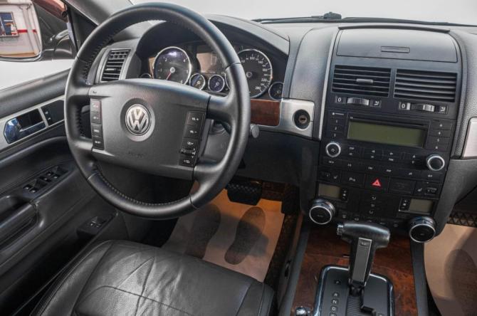 Volkswagen Touareg I Рестайлинг с пробегом 2008 года, цена 1 449 000 рублей, 205000 км, внедорожник, Автокод Объявления