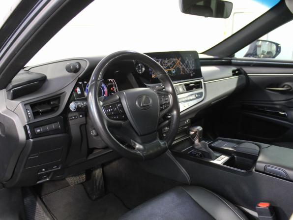 Lexus ES VII Рестайлинг с пробегом 2022 года, цена 4 495 000 рублей, 65000 км, седан, Автокод Объявления