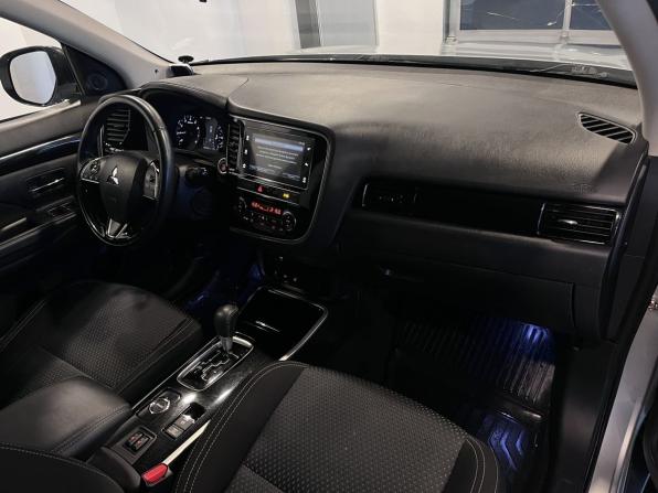 Mitsubishi Outlander III Рестайлинг 3 с пробегом 2019 года, цена 2 542 000 рублей, 90466 км, внедорожник, Автокод Объявления