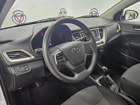 Hyundai Solaris II Рестайлинг с пробегом 2021 года, цена 1 161 000 рублей, 156579 км, седан, Автокод Объявления