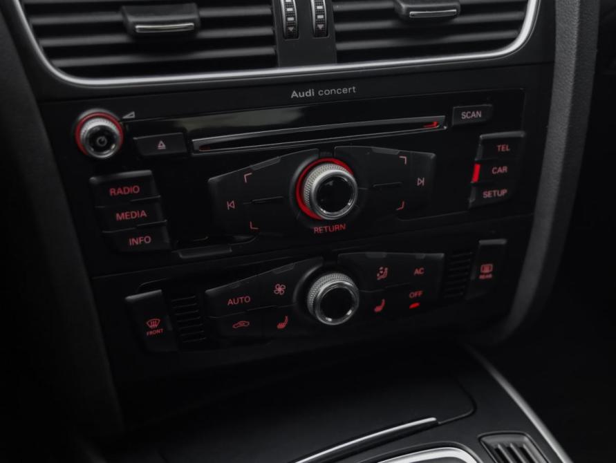Audi A4 IV (B8) Рестайлинг Санкт-Петербург  - изображение 16