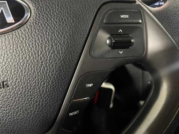 Kia Rio III Рестайлинг с пробегом 2015 года, цена 849 000 рублей, 200952 км, седан, Автокод Объявления
