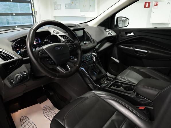 Ford Kuga II Рестайлинг с пробегом 2017 года, цена 1 650 000 рублей, 165864 км, внедорожник, Автокод Объявления