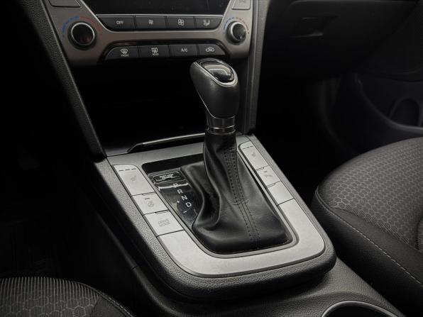 Hyundai Elantra VI (AD) с пробегом 2018 года, цена 1 850 000 рублей, 119964 км, седан, Автокод Объявления