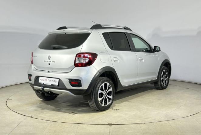 Renault Sandero II Рестайлинг с пробегом 2019 года, цена 1 325 000 рублей, 44926 км, хэтчбек, Автокод Объявления