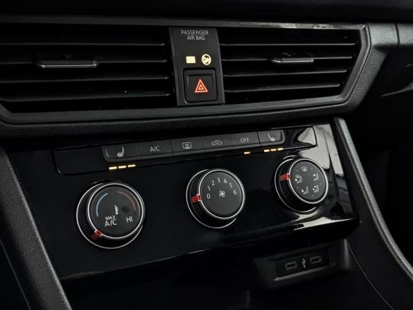 Volkswagen Jetta VII с пробегом 2021 года, цена 1 979 000 рублей, 49577 км, седан, Автокод Объявления