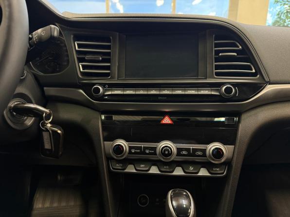 Hyundai Elantra VI (AD) Рестайлинг с пробегом 2019 года, цена 1 730 000 рублей, 93000 км, седан, Автокод Объявления