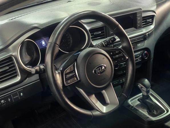 Kia Ceed III с пробегом 2019 года, цена 1 795 000 рублей, 90048 км, универсал, Автокод Объявления