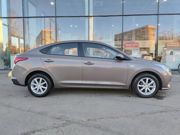Hyundai Solaris II Рестайлинг с пробегом 2021 года, цена 1 757 600 рублей, 44730 км, седан, Автокод Объявления