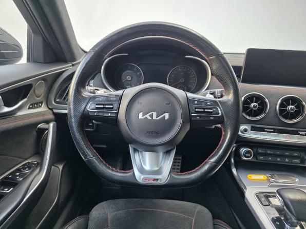 Kia Stinger I Рестайлинг с пробегом 2022 года, цена 3 600 000 рублей, 40806 км, лифтбек, Автокод Объявления
