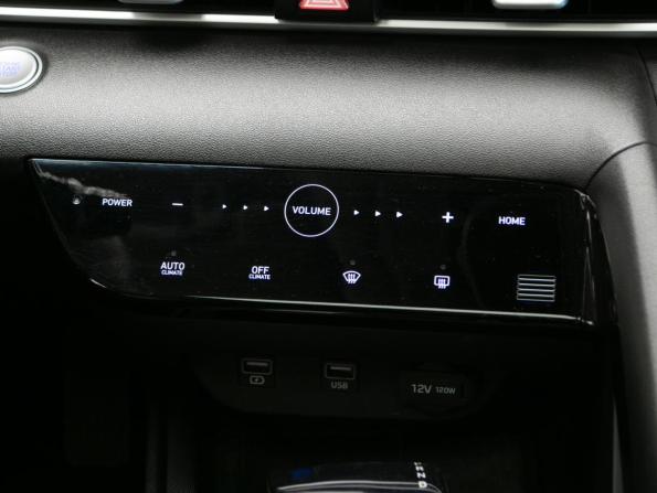 Hyundai Elantra VII (CN7) с пробегом 2022 года, цена 2 190 000 рублей, 55838 км, седан, Автокод Объявления