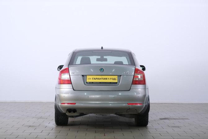 Skoda Octavia II (A5) Рестайлинг с пробегом 2011 года, цена 779 000 рублей, 184000 км, лифтбек, Автокод Объявления