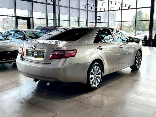 Toyota Camry VI (XV40) с пробегом 2006 года, цена 880 000 рублей, 300412 км, седан, Автокод Объявления