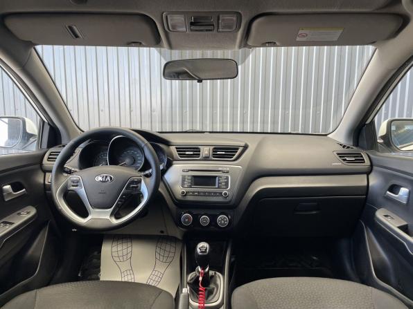 Kia Rio III Рестайлинг с пробегом 2017 года, цена 1 077 000 рублей, 126661 км, хэтчбек, Автокод Объявления