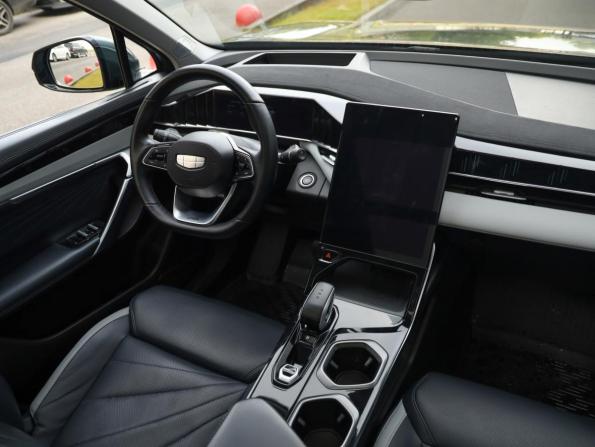 Geely Atlas II с пробегом 2024 года, цена 2 909 000 рублей, 48492 км, внедорожник, Автокод Объявления