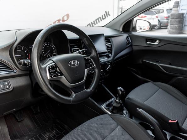 Hyundai Solaris II Рестайлинг с пробегом 2020 года, цена 1 370 000 рублей, 137969 км, седан, Автокод Объявления