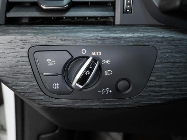 Audi A4 V (B9) с пробегом 2016 года, цена 2 547 000 рублей, 119086 км, седан, Автокод Объявления