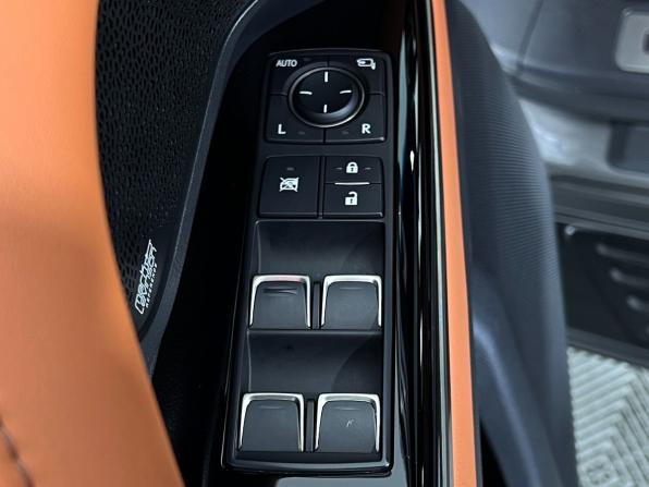 Lexus LX IV с пробегом 2022 года, цена 16 935 000 рублей, 45625 км, внедорожник, Автокод Объявления