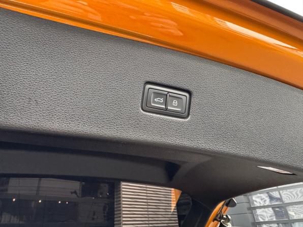 Audi Q8 I (4M) с пробегом 2018 года, цена 4 790 000 рублей, 128516 км, внедорожник, Автокод Объявления