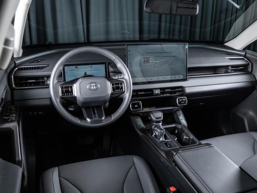 Toyota RAV4 VI (XA60) Волгоград  - изображение 8