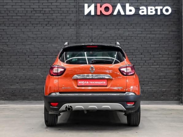Renault Kaptur I с пробегом 2017 года, цена 1 410 000 рублей, 200868 км, внедорожник, Автокод Объявления