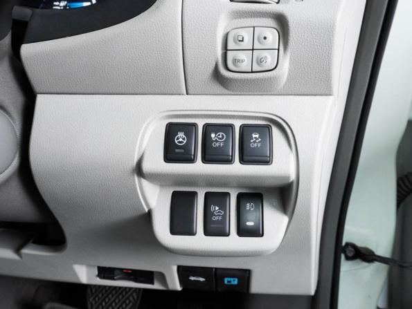 Nissan Leaf I (ZE0/AZE0) с пробегом 2012 года, цена 564 000 рублей, 75785 км, хэтчбек, Автокод Объявления