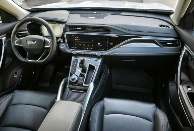 Geely Atlas Pro с пробегом 2024 года, цена 2 279 000 рублей, 17641 км, внедорожник, Автокод Объявления