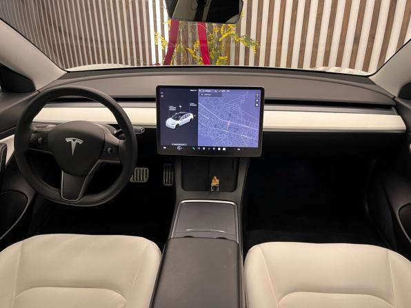 Tesla Model 3 I с пробегом 2021 года, цена 3 290 000 рублей, 93700 км, седан, Автокод Объявления