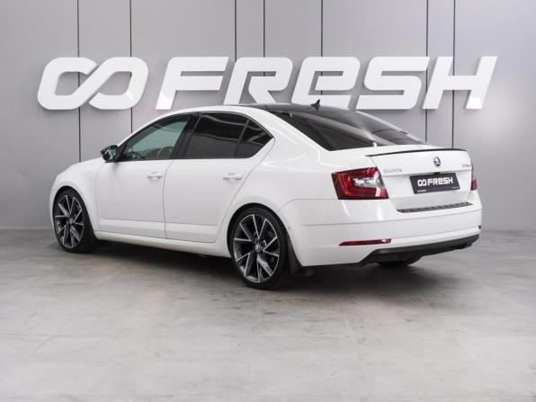 Skoda Octavia III (A7) Рестайлинг с пробегом 2018 года, цена 2 300 000 рублей, 98588 км, лифтбек, Автокод Объявления
