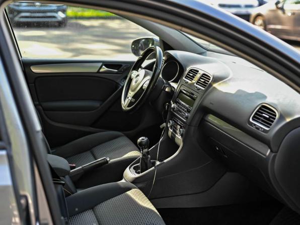 Volkswagen Golf VI с пробегом 2010 года, цена 630 000 рублей, 244303 км, хэтчбек, Автокод Объявления