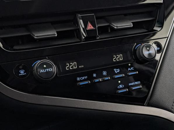 Toyota Camry VIII (XV70) Рестайлинг с пробегом 2021 года, цена 2 790 000 рублей, 110734 км, седан, Автокод Объявления
