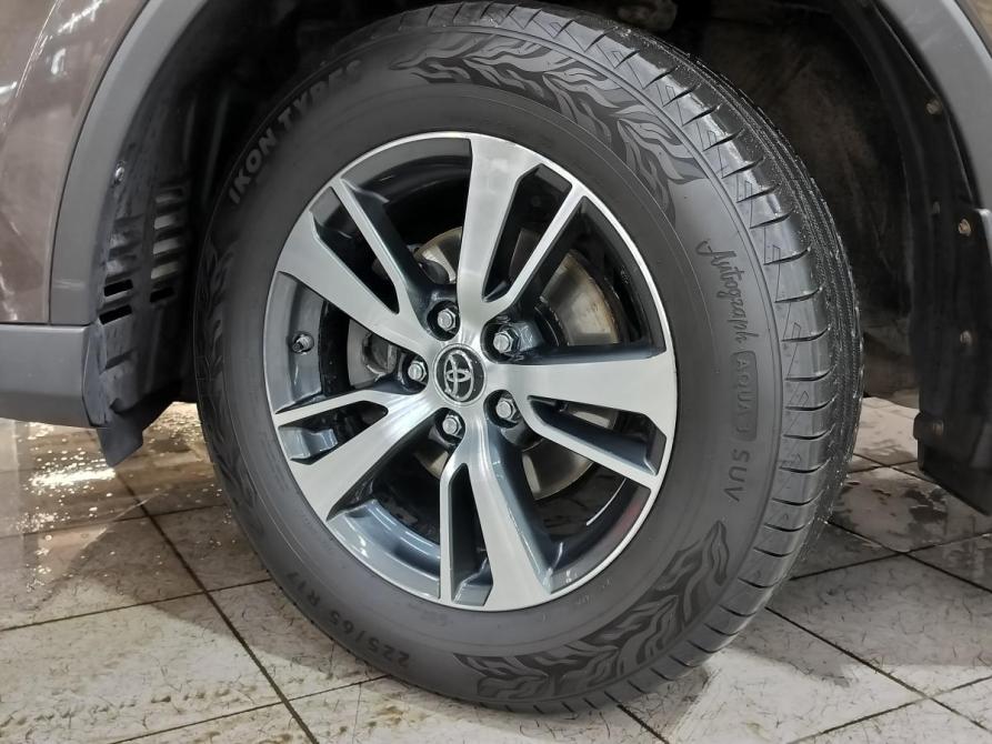 Toyota RAV4 IV (XA40) Рестайлинг Санкт-Петербург  - изображение 9