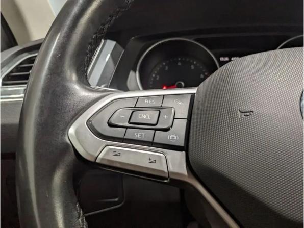Volkswagen Tiguan II Рестайлинг с пробегом 2021 года, цена 2 420 000 рублей, 221426 км, внедорожник, Автокод Объявления