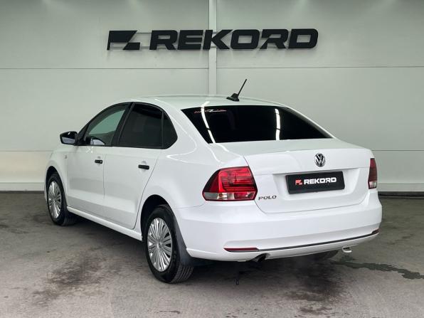 Volkswagen Polo V Рестайлинг с пробегом 2017 года, цена 1 149 000 рублей, 125000 км, седан, Автокод Объявления