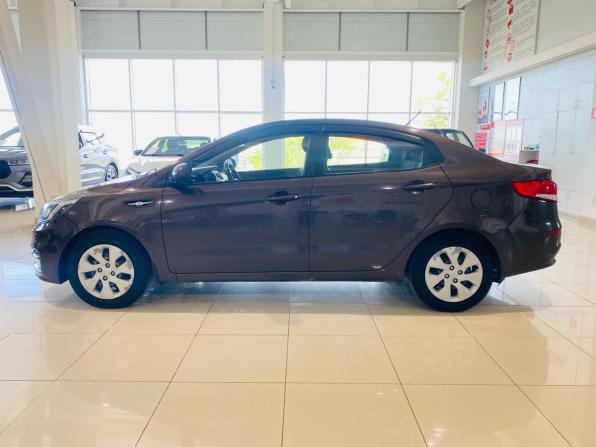 Kia Rio III Рестайлинг с пробегом 2016 года, цена 1 150 000 рублей, 77099 км, седан, Автокод Объявления