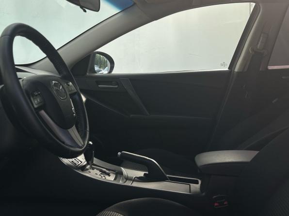 Mazda 3 II (BL) Рестайлинг с пробегом 2012 года, цена 690 000 рублей, 248431 км, седан, Автокод Объявления