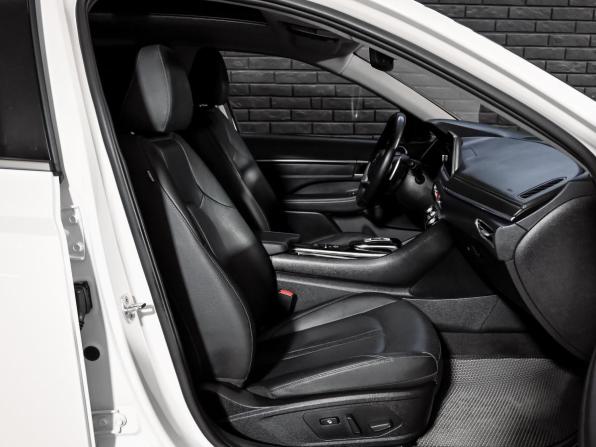 Hyundai Sonata VIII (DN8) с пробегом 2021 года, цена 2 885 000 рублей, 64388 км, седан, Автокод Объявления
