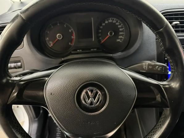 Volkswagen Polo V Рестайлинг с пробегом 2016 года, цена 899 000 рублей, 124000 км, седан, Автокод Объявления