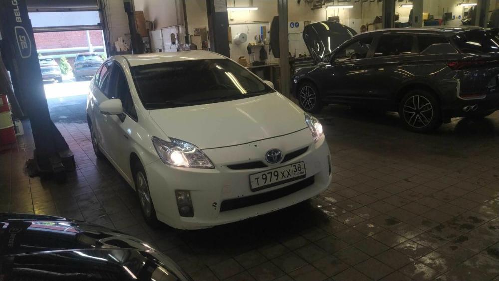 Toyota Prius III (XW30) Санкт-Петербург  - изображение 2