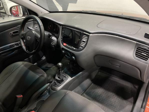 Kia Rio II Рестайлинг с пробегом 2010 года, цена 549 900 рублей, 197521 км, седан, Автокод Объявления