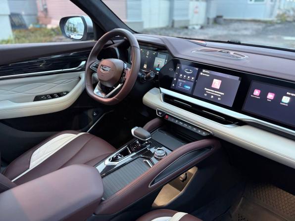 Geely Monjaro I с пробегом 2023 года, цена 3 395 000 рублей, 30000 км, внедорожник, Автокод Объявления