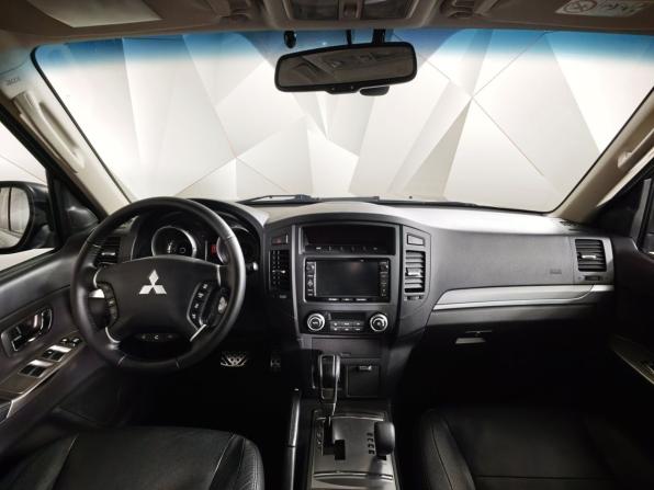 Mitsubishi Pajero IV Рестайлинг 1 с пробегом 2013 года, цена 2 235 000 рублей, 205353 км, внедорожник, Автокод Объявления